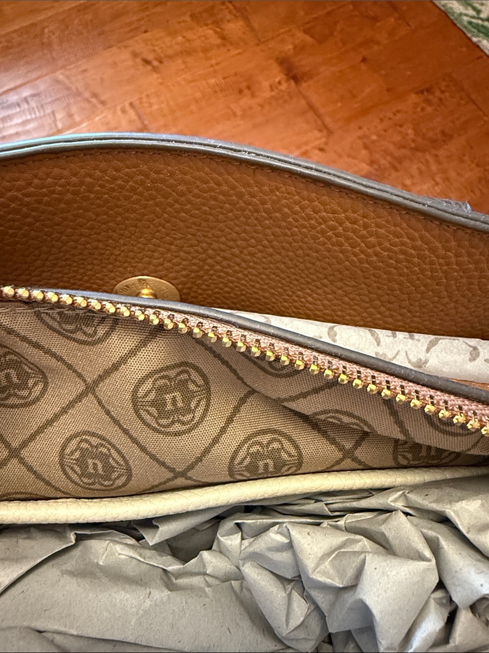 Cream and Brown Pebbled Faux Leather Shoulder Bag - Picture 10 of 12
